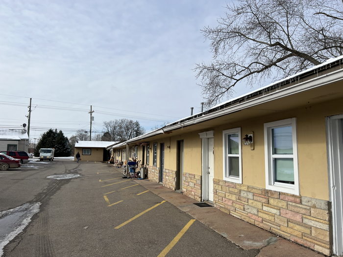 Bissey Motel - Nov 18 2022 Photo (newer photo)